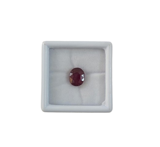 Natural certified Ruby (Manik) gemstone deep red Sun stone

Close up natural ruby oval cut lab certified gemstone

Certified Manik stone with authenticity report

Premium red ruby gemstone for astrology Surya