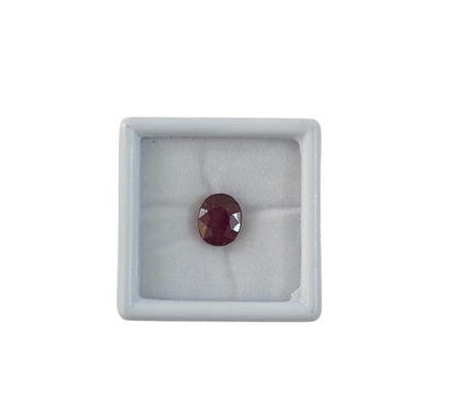 Natural certified Ruby (Manik) gemstone deep red Sun stone

Close up natural ruby oval cut lab certified gemstone

Certified Manik stone with authenticity report

Premium red ruby gemstone for astrology Surya